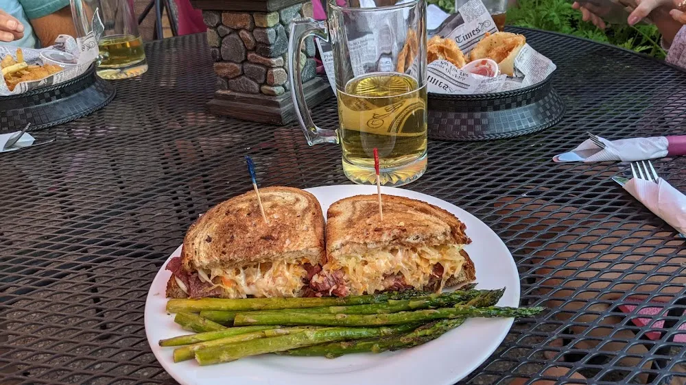 Reuben Sandwich and Asparagus